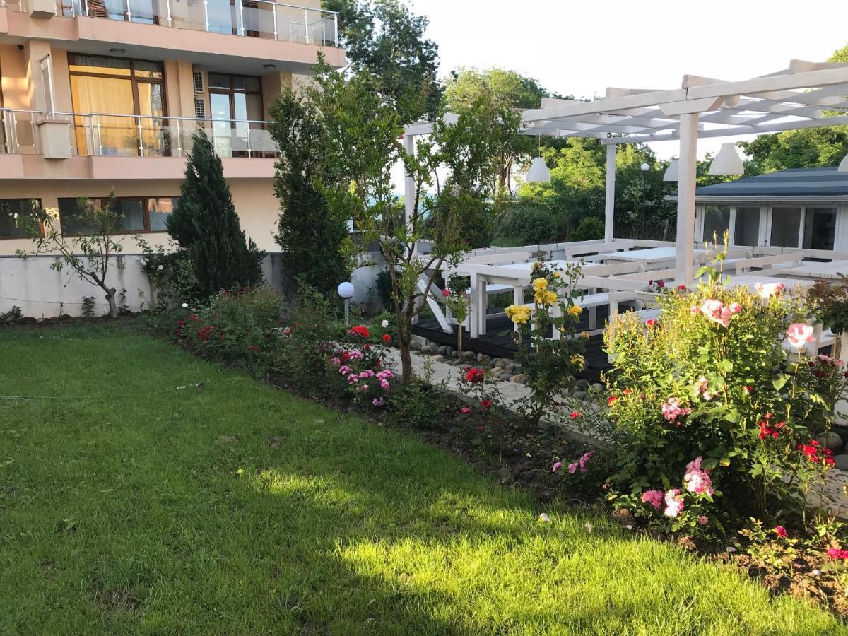 Family Hotel Akra Tschernomorez Exterior foto