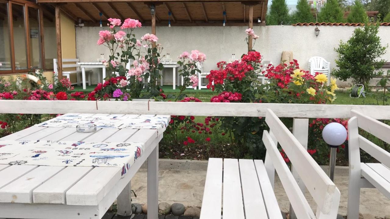 Family Hotel Akra Tschernomorez Exterior foto